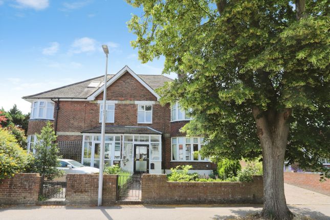 3 bed property, in Oxford Road, £485,000