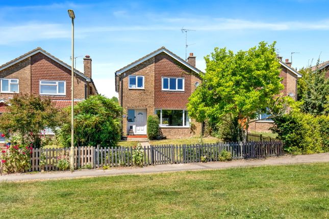 4 bed property, in Brandon Close, £625,000