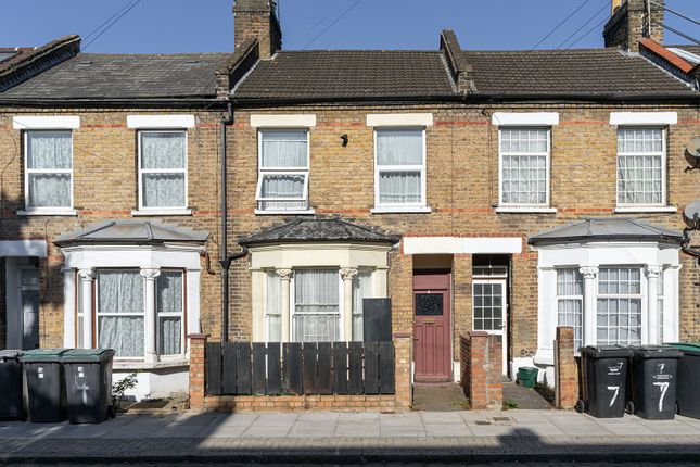 5 bed property, in Malvern Road, £600,000