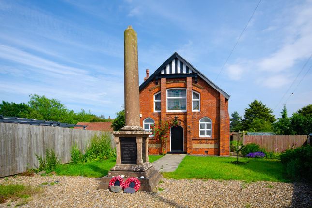 4 bed property, in Patrington Haven, £270,000