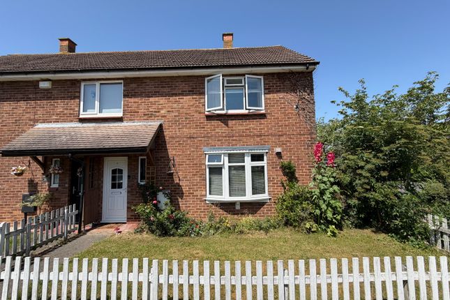 2 bed property, in Fourth Avenue, £170,000