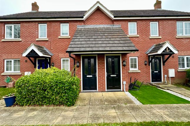 1 bed property, in Bishops Close, £120,000