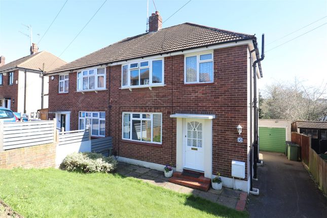 3 bed property, in Reed Avenue, £550,000