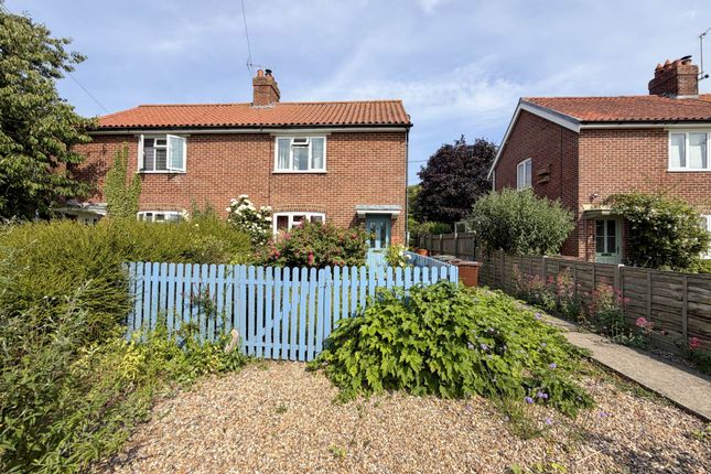 3 bed property, in Glandford Road, £325,000