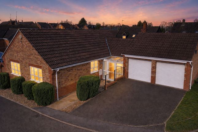 3 bed property, in Long Acre, £475,000