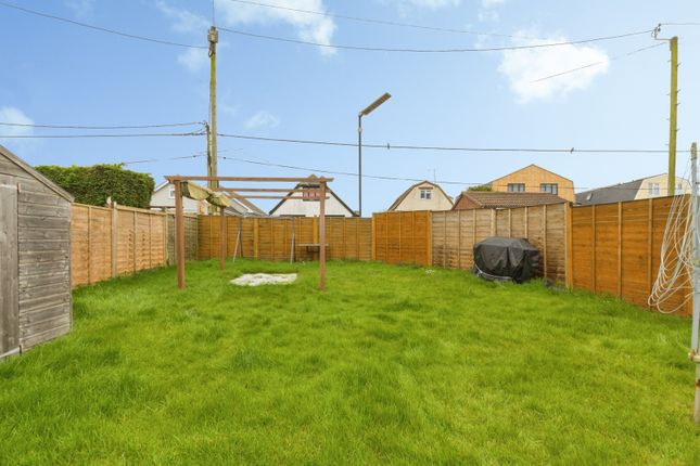 3 bed property, in New Way, £250,000