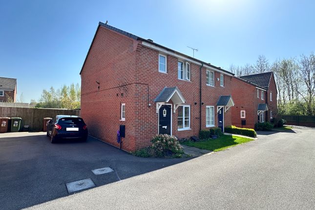 3 bed property, in Cardinal Way, £200,000