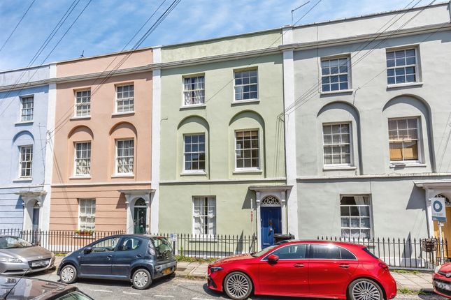 1 bed property, in Fremantle Square, £210,000