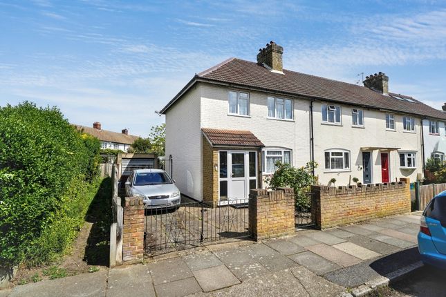 3 bed property, in Prospect Crescent, £600,000