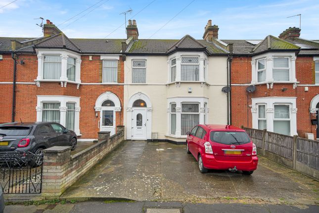 4 bed property, in Kingswood Road, £600,000