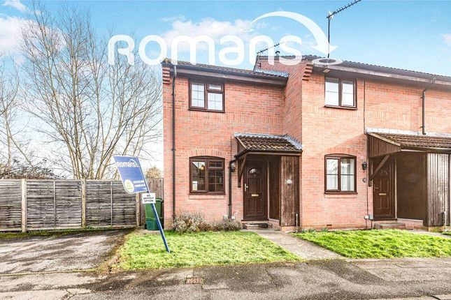 2 bed property, in Woodfield Way, £325,000