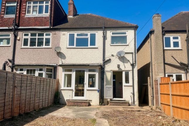 3 bed property, in Beverley Road, £450,000