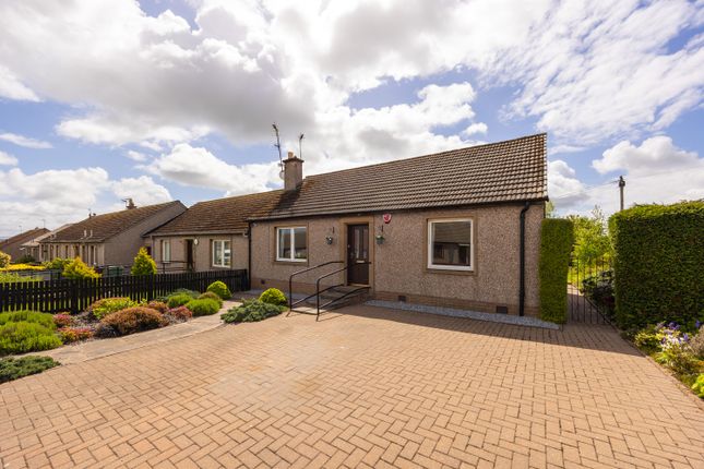 2 bed property, in 59 Durie's Park, £190,000