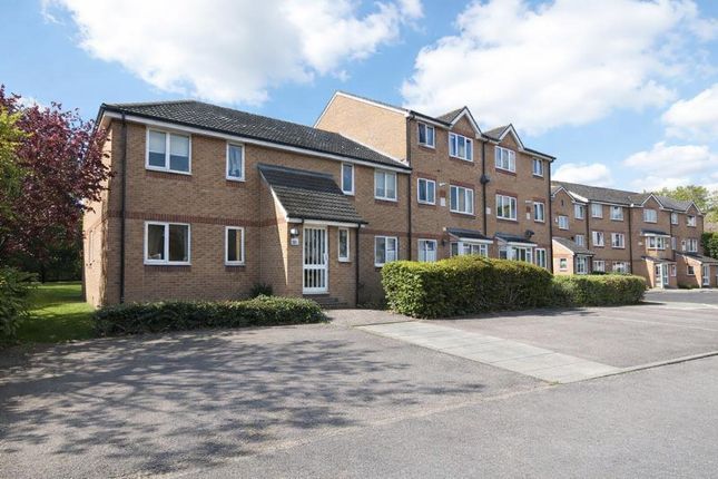 1 bed property, in Greenacre Gardens, £349,995
