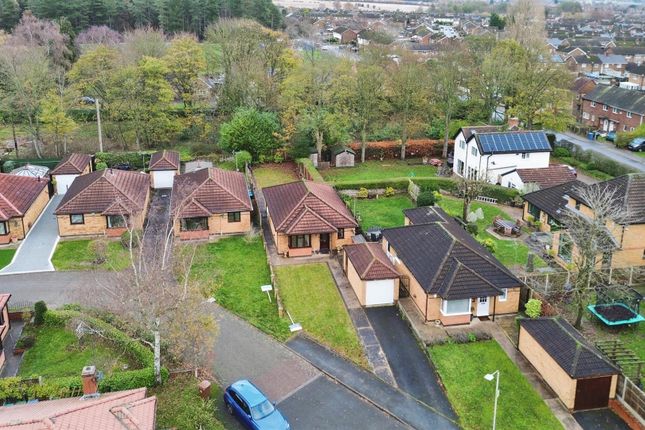 2 bed property, in Birchwood Park, £249,950