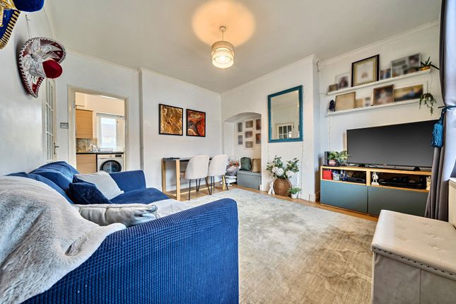 2 bed property, in Durham Hill, £385,000