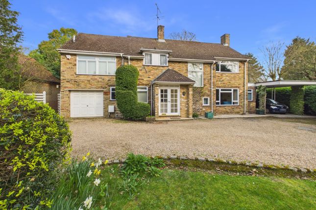 4 bed property, in Walkwood End, £1,850,000
