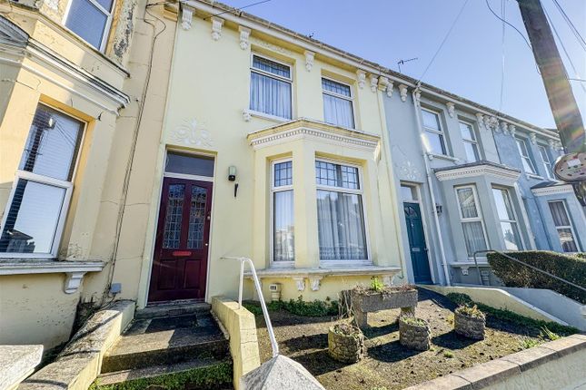 3 bed property, in St. Thomas's Road, £180,000