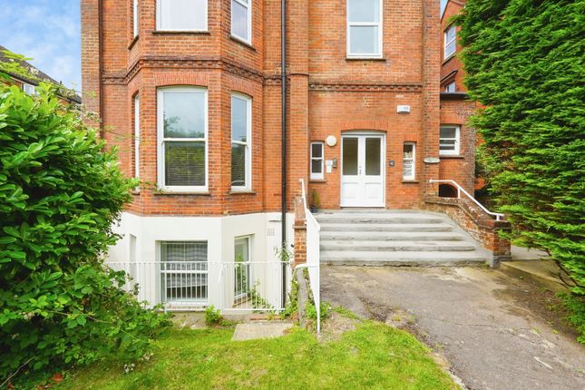 2 bed property, in Shorncliffe Road, £170,000