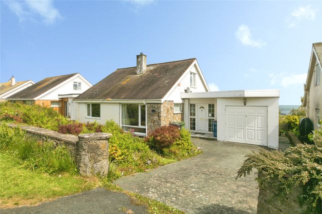 2 bed property, in Bay View Road, £300,000