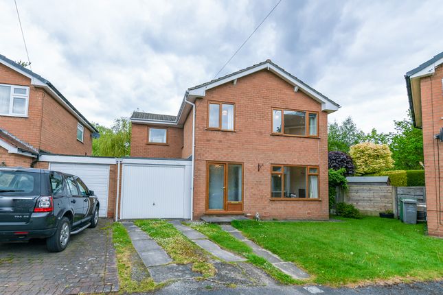 4 bed property, in Alstone Drive, £450,000