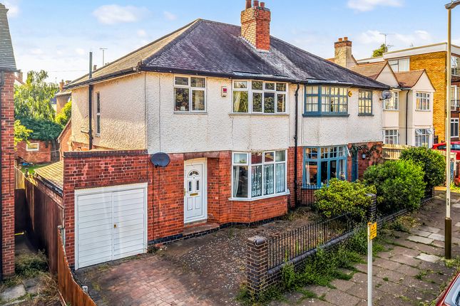 3 bed property, in Eastfield Road, £280,000