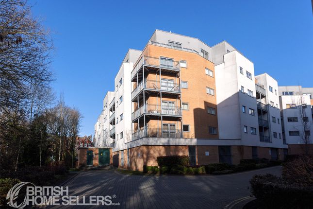 1 bed property, in Sovereign Way, £230,000