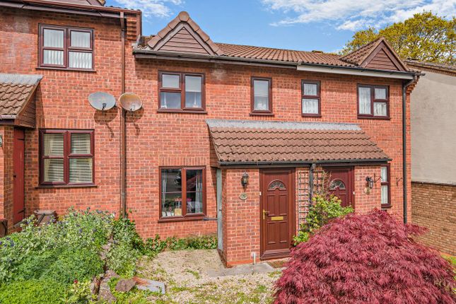 2 bed property, in Parklands Rise, £170,000