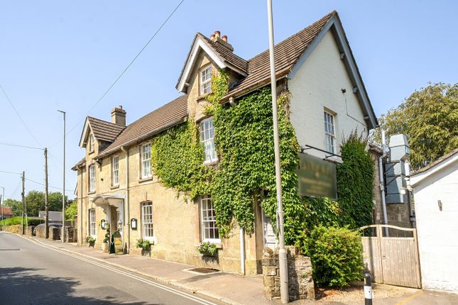 10 bed property, in Bleke Street, £695,000