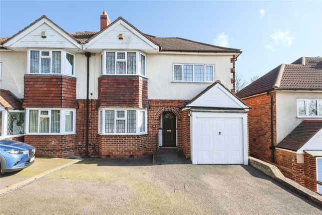3 bed property, in Lyndhurst Road, £300,000