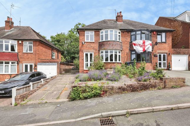 3 bed property, in Primrose Hill, £220,000