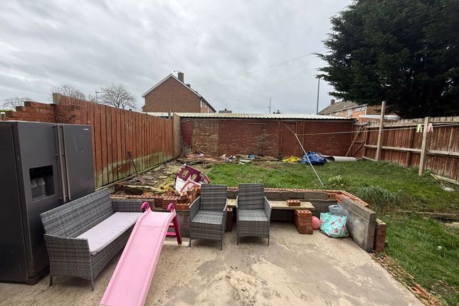 3 bed property, in Broadwell Road, £155,000