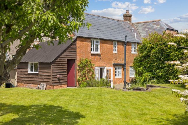2 bed property, in Haxton, £297,500