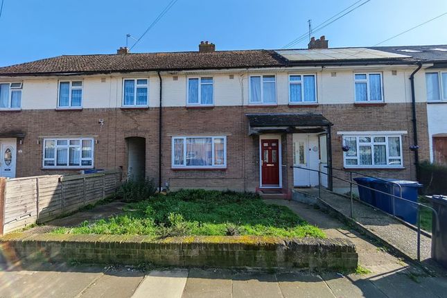 3 bed property, in Court Mead, £475,000