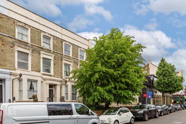 2 bed property, in Lancaster Road, £370,000