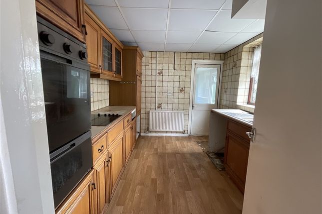 3 bed property, in Carlisle Gardens, £575,000