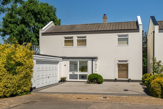 3 bed property, in Lancaster Close, £925,000