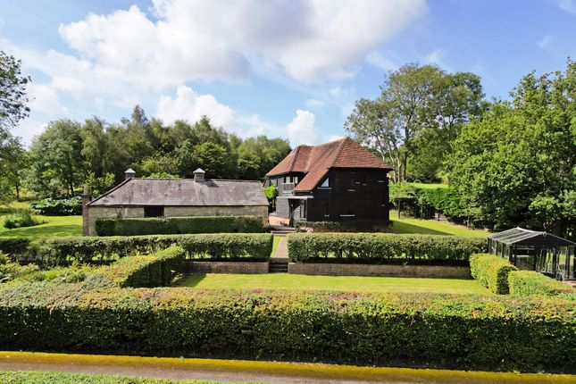 3 bed property, in Foxhole Lane, £1,095,000