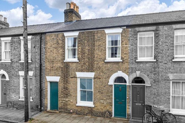 2 bed property, in Norwich Street, £575,000