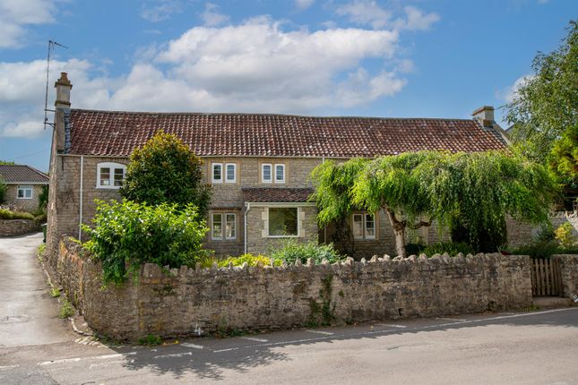 4 bed property, in High Street, £745,000