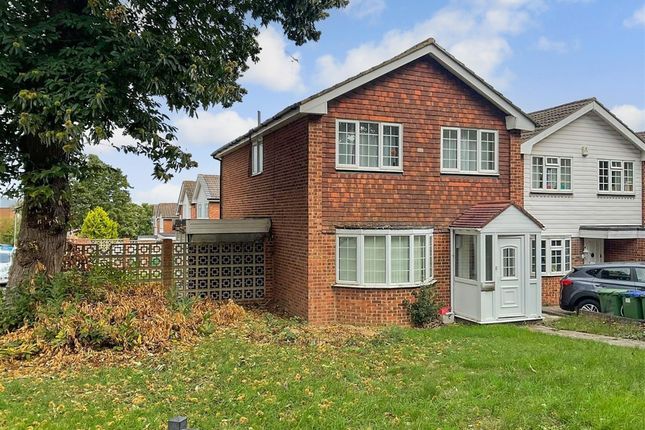 4 bed property, in Carlton Road, £500,000