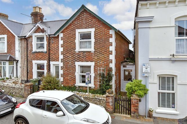 2 bed property, in Wilkes Road, £130,000