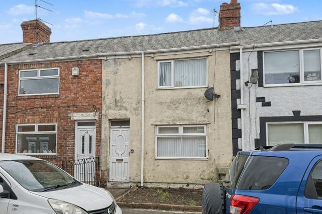 2 bed property, in 49 Queen Street Grange Villa, £40,000