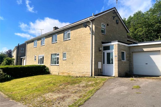 3 bed property, in Pound Close, £375,000