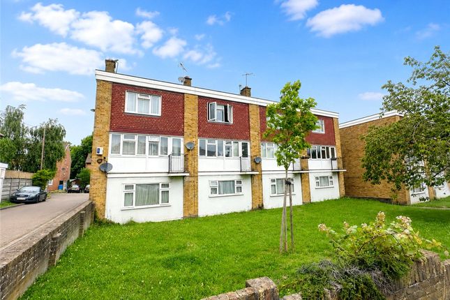 2 bed property, in Warminster Road, £280,000