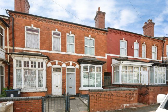 3 bed property, in Hamilton Road, £210,000