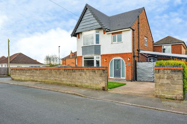 3 bed property, in Lime Grove, £355,000