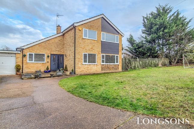 5 bed property, in Longfields, £375,000