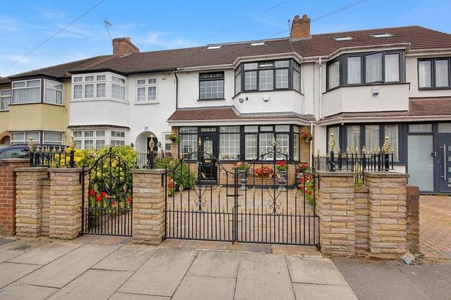 4 bed property, in Goldsdown Close, £550,000