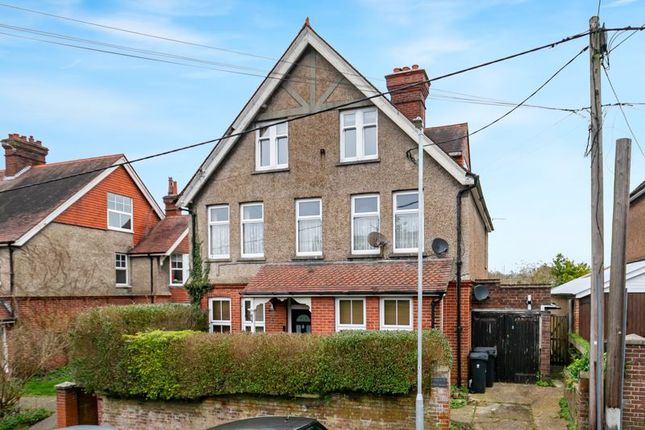 2 bed property, in Mill Drove, £220,000